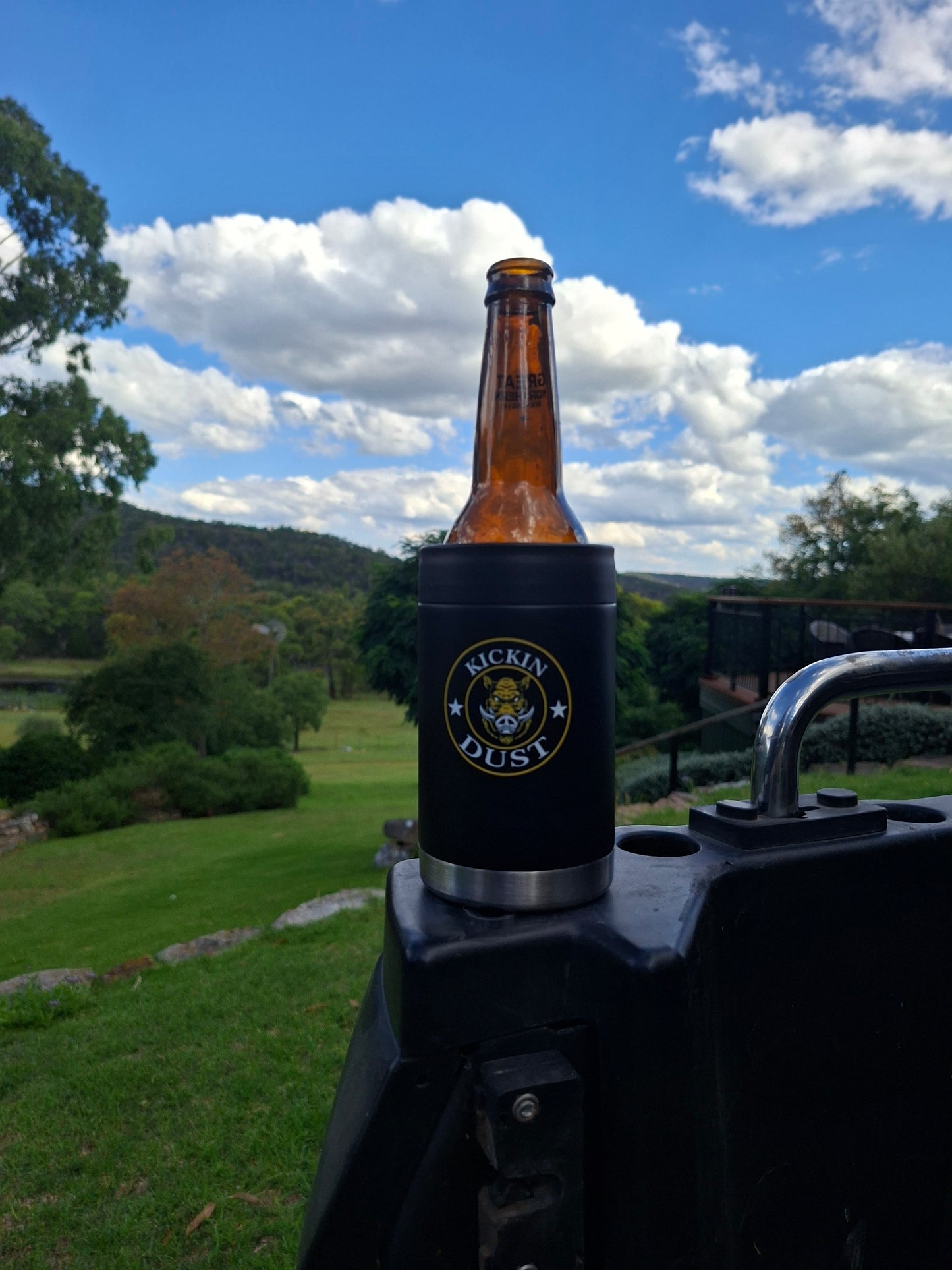 KICKIN DUST ALUMINIUM STUBBY COOLER