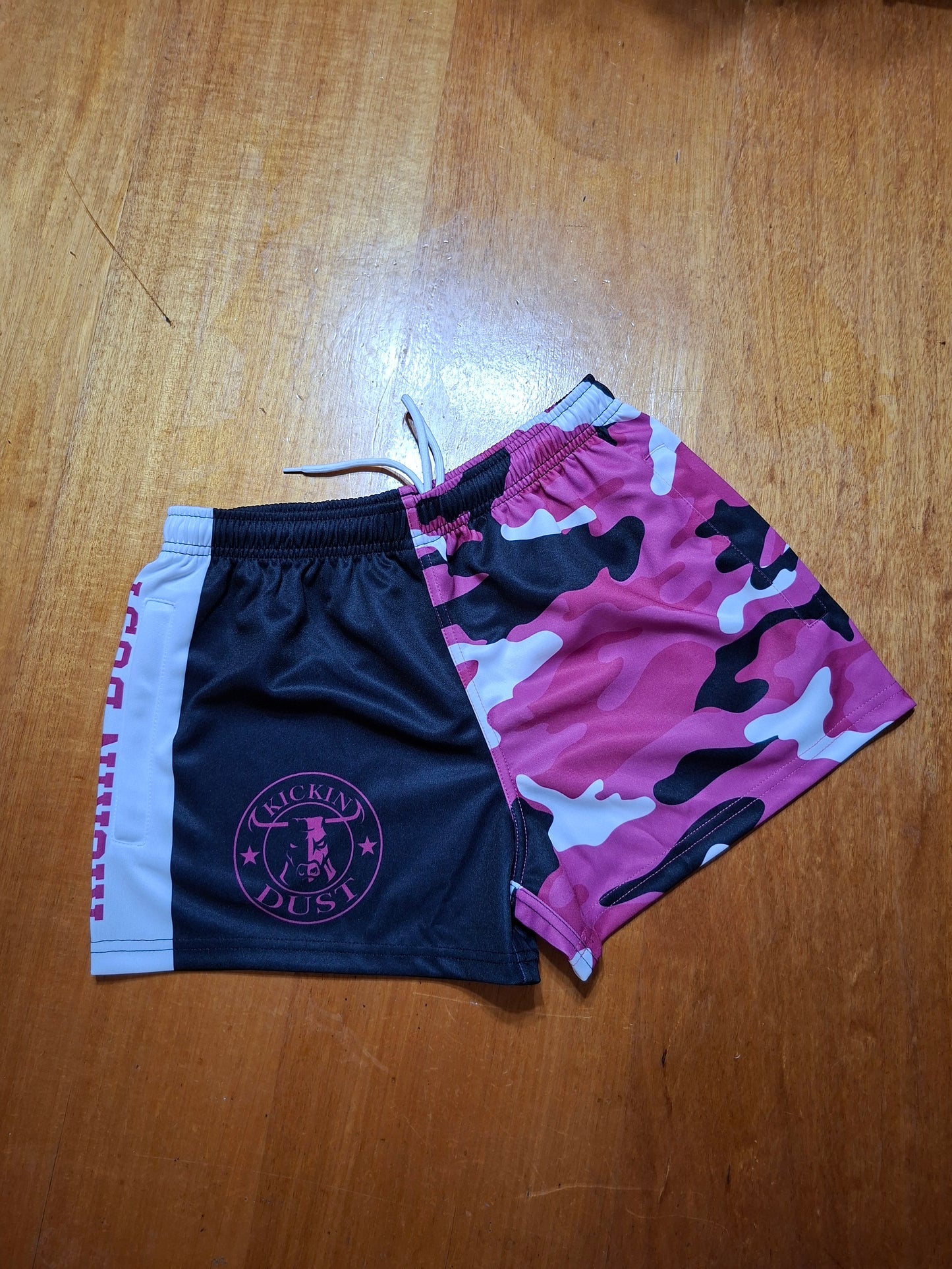 footy shorts pink camo kickin dust