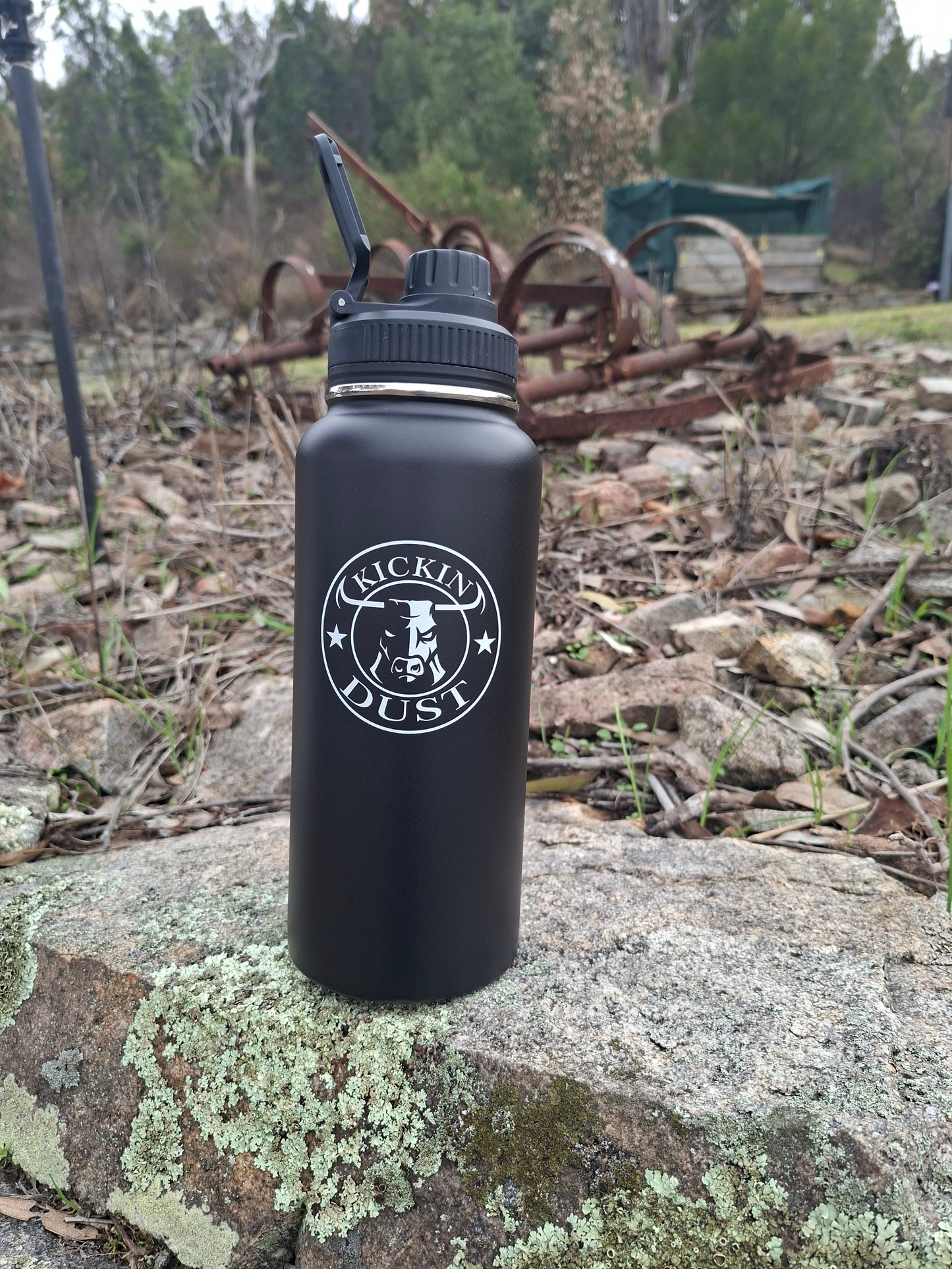 KICKIN DUST DRINK BOTTLE