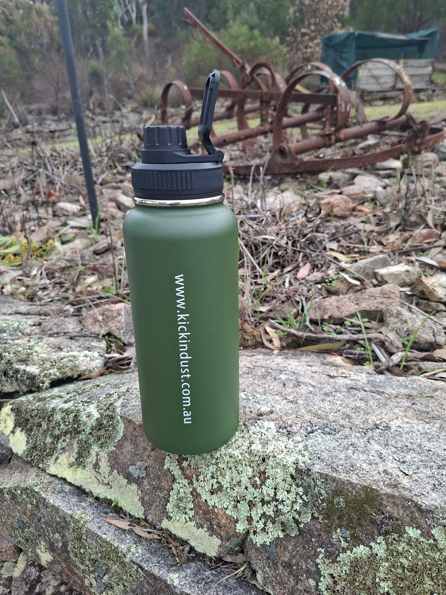 KICKIN DUST DRINK BOTTLE