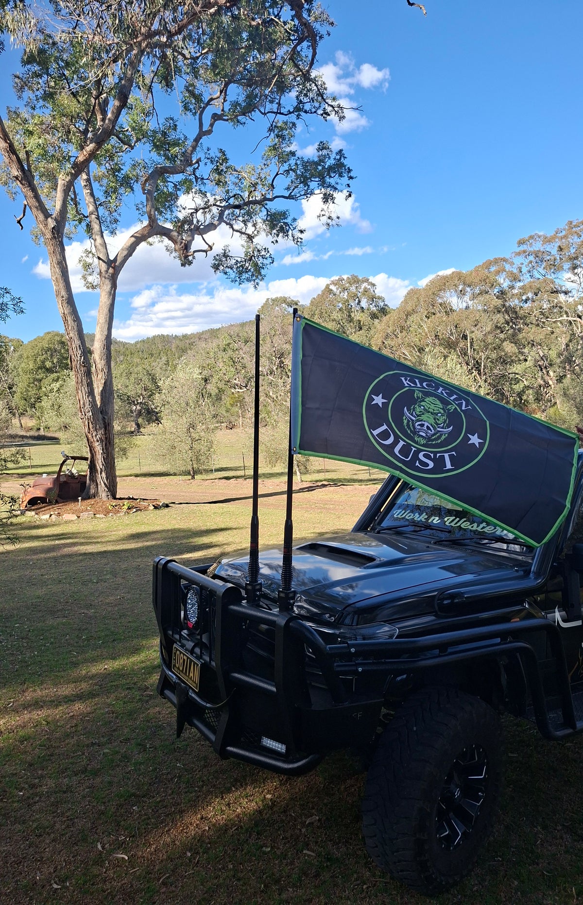 KICKIN DUST FLAGS