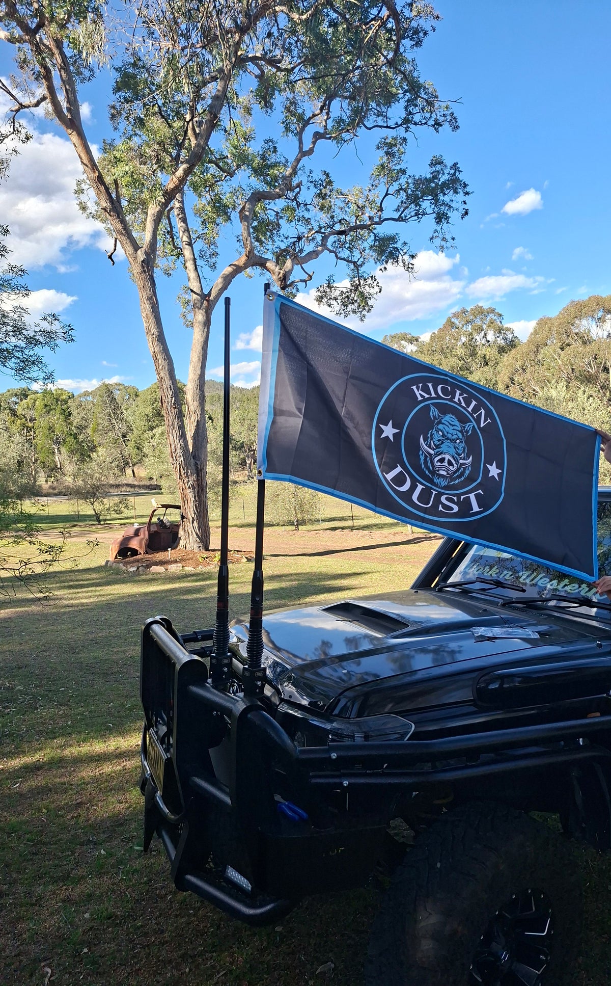KICKIN DUST FLAGS