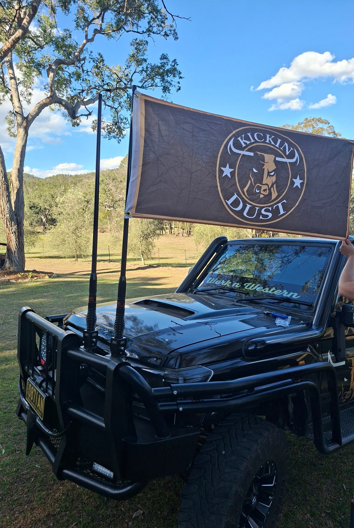 KICKIN DUST FLAGS